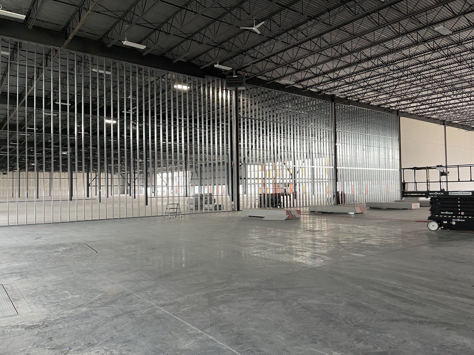Large commercial steel stud partitions